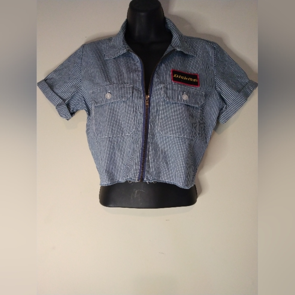 Dickies cropped zip up shirt